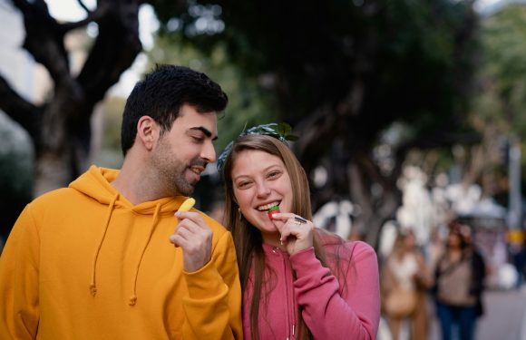 Flirting Tips for Modern Dating – Playful Ways to Connect in 2025
