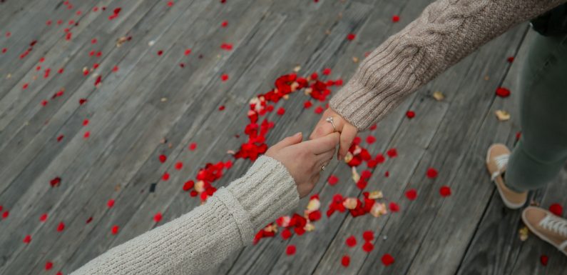 The Magic of Romantic Poetry in Modern Love Stories