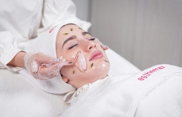 Fashion Tips for Women: Trendy & Affordable Style Ideas 2025