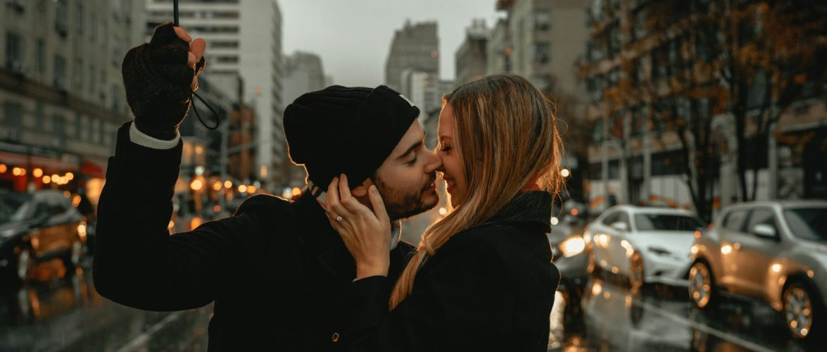 Everyday Romance in Daily Life Moments