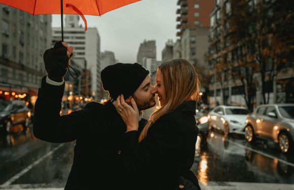 Everyday Romance in Daily Life Moments