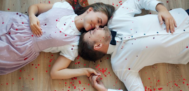 Romantic Couple Moments – Cherishing the Magic of Love