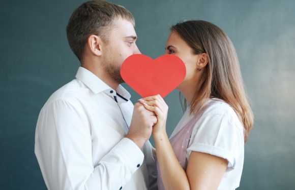 How to Build an Emotional Connection That Strengthens Your Love