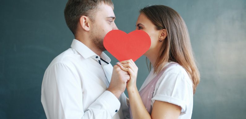 How to Build an Emotional Connection That Strengthens Your Love