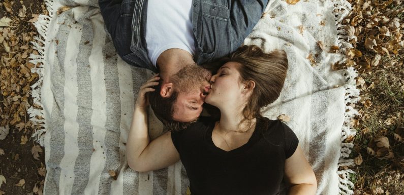 How Celebrity Couples Keep Their Relationships Private