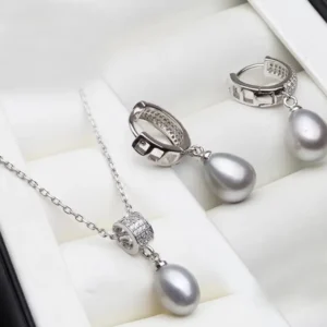 Freshwater Pearl Necklace & Earrings Set