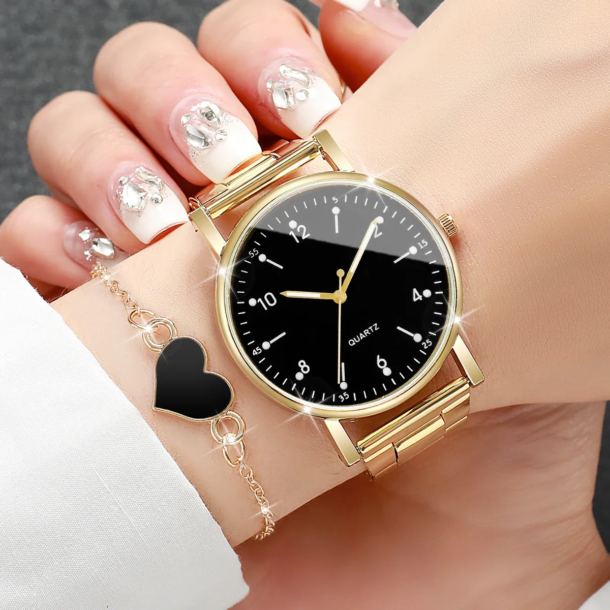 4Pcs Women’s Gold Quartz Watch Set, Minimalist Round Dial Steel Band Wrist Watch with Heart Pendant Bracelet Jewelry Gift Kit - AliExpress 1511 - Color : 4PCS Set Without Box - Image 2